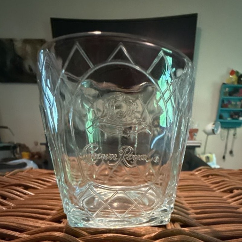 Crown Royal Whiskey Glass Embossed Logo Diamond Pattern Rocks Tumbler Clear